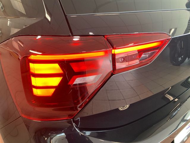 Polo 1.0 TSI MOVE LED+KAMERA+AHK+DCP+NAV+APP+ACC