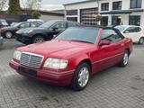 Mercedes-Benz E 220 W124/Cabrio/Im Kundenauftrag - Mercedes-Benz E-Class: W124