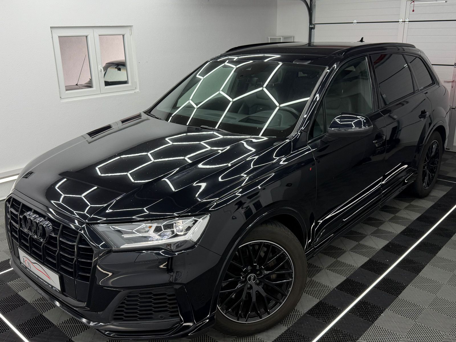 Fahrzeugabbildung Audi Q7 50 TDI Quattro S LINE/BOSE/MEMORY/HuD/7-SITZE