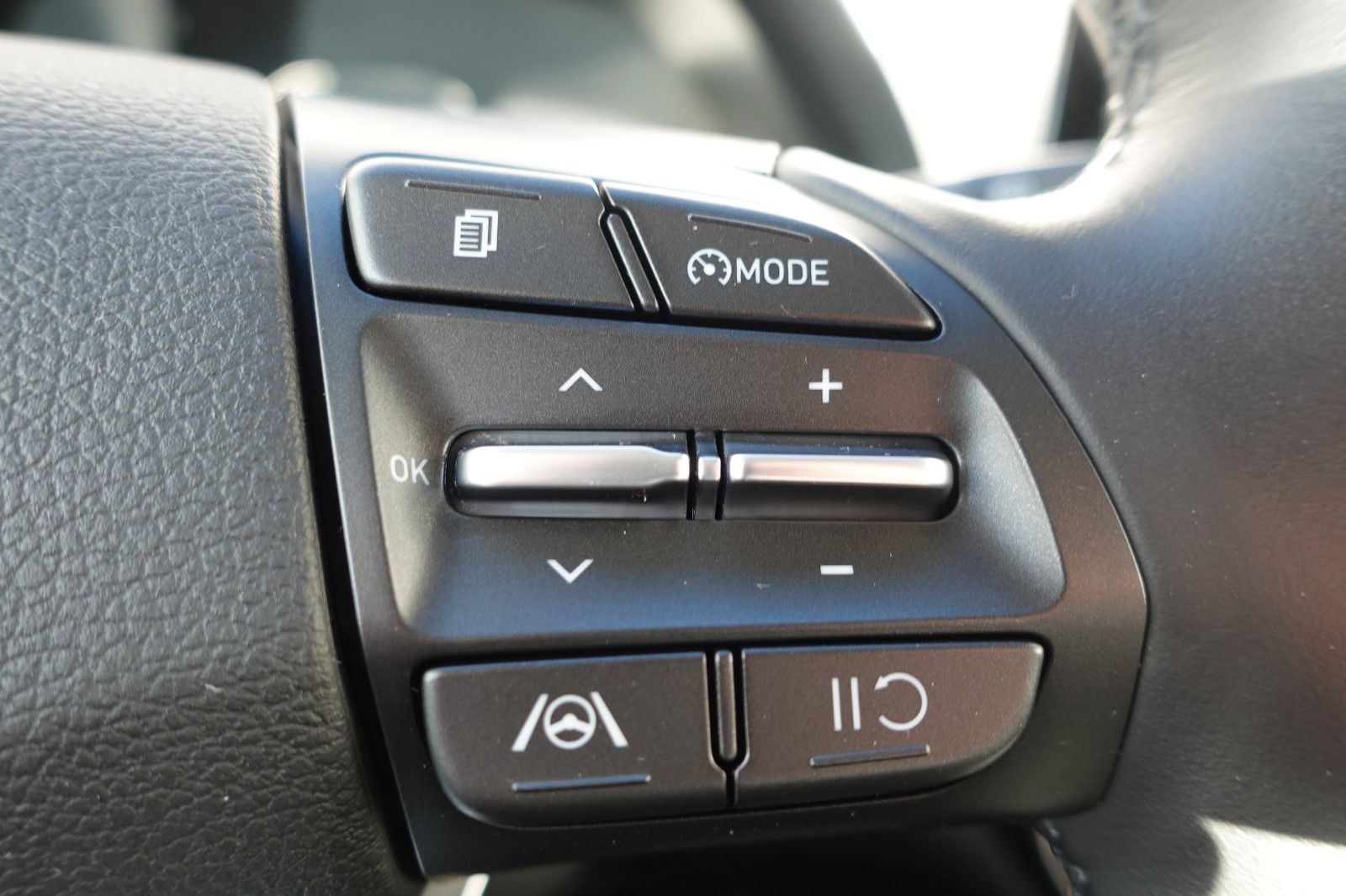 Fahrzeugabbildung Hyundai i30 Edition 30+ 1.0T-GDI AUTOMATIK,Navi,Kamera