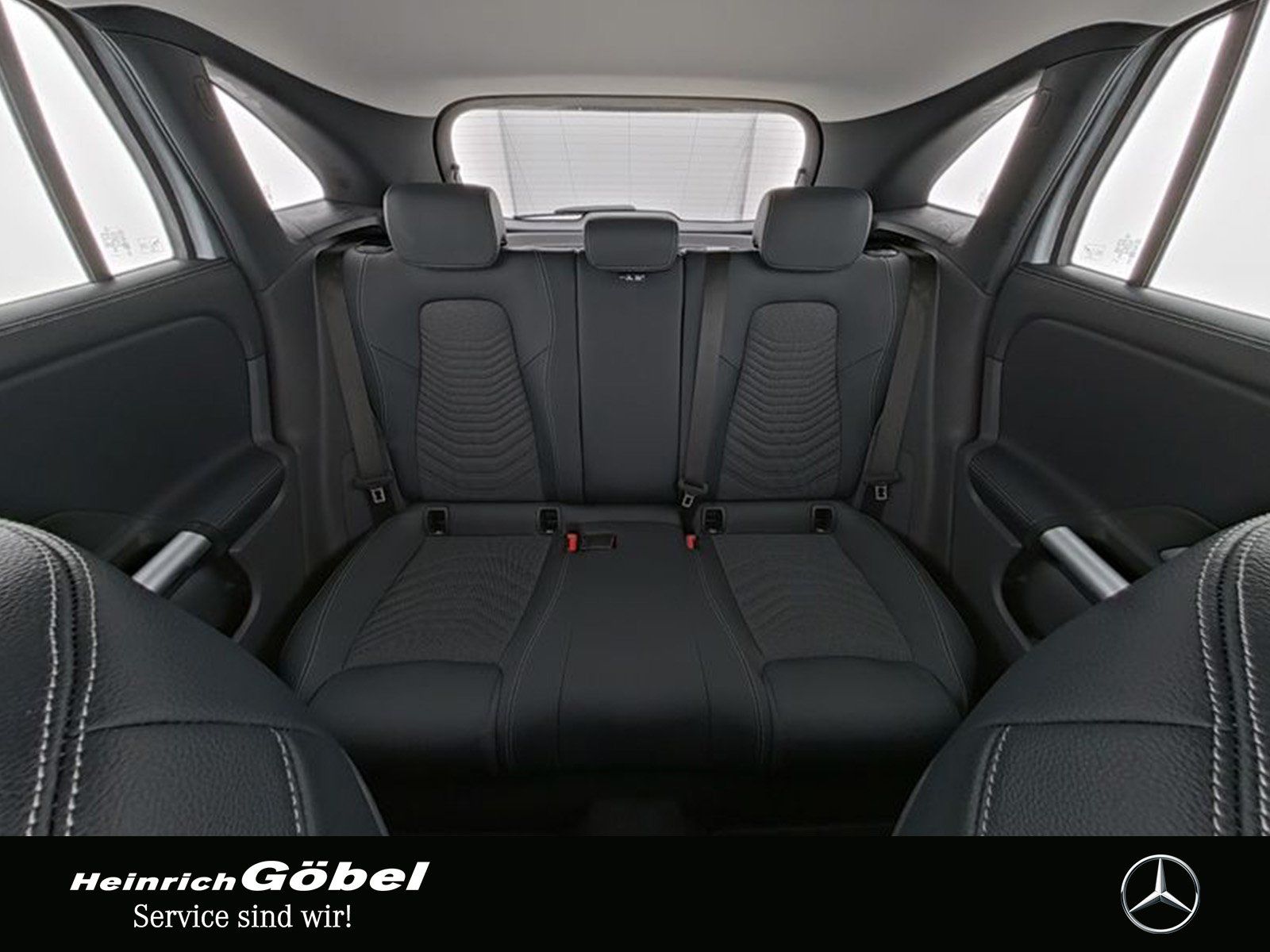 Fahrzeugabbildung Mercedes-Benz GLA 180 PROGRESSIVE ANHÄNGERVORRICHTUNG+CARPLAY