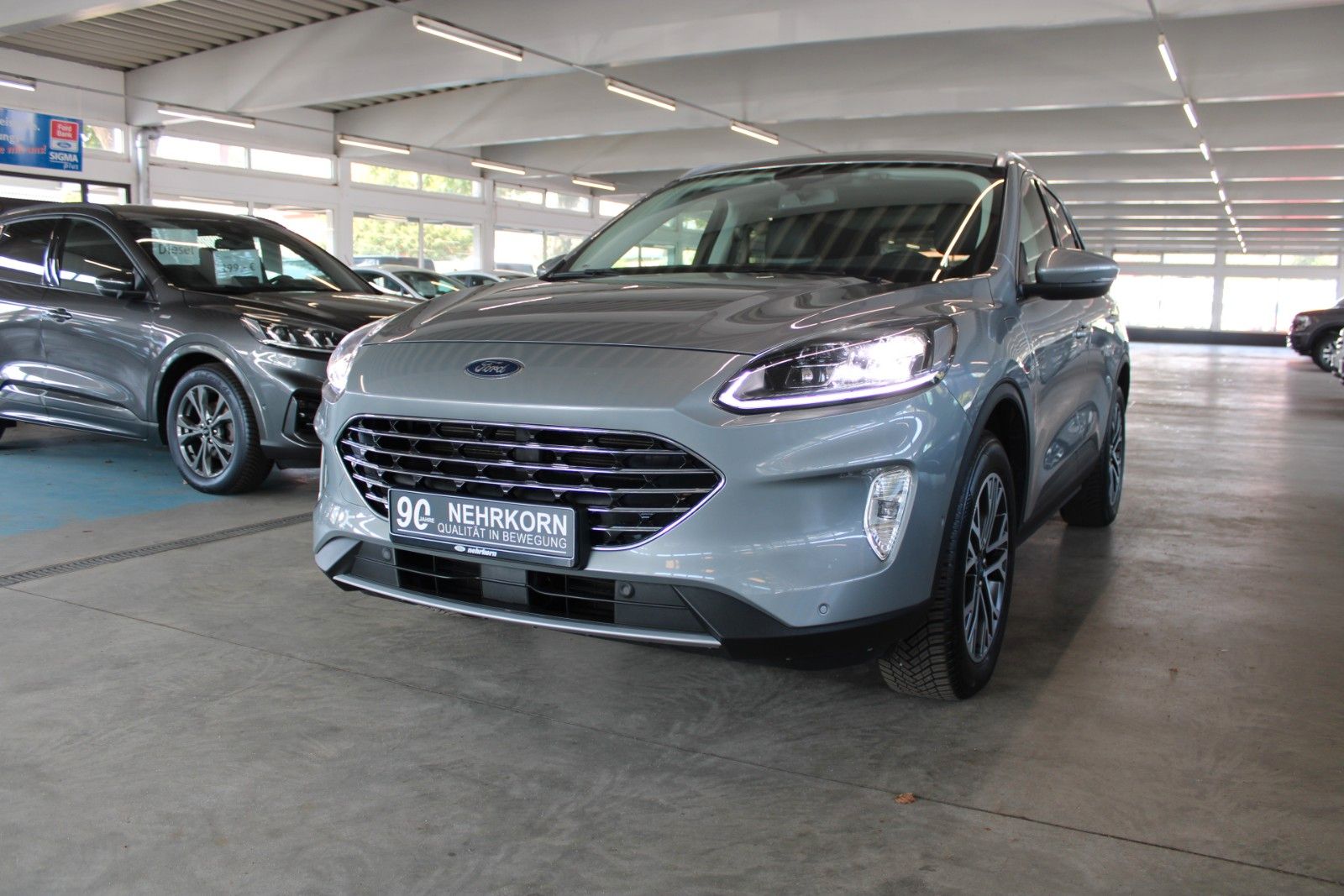 Fahrzeugabbildung Ford Kuga PHEV Titanium X AHK LED HUD 2xCam WinterP.
