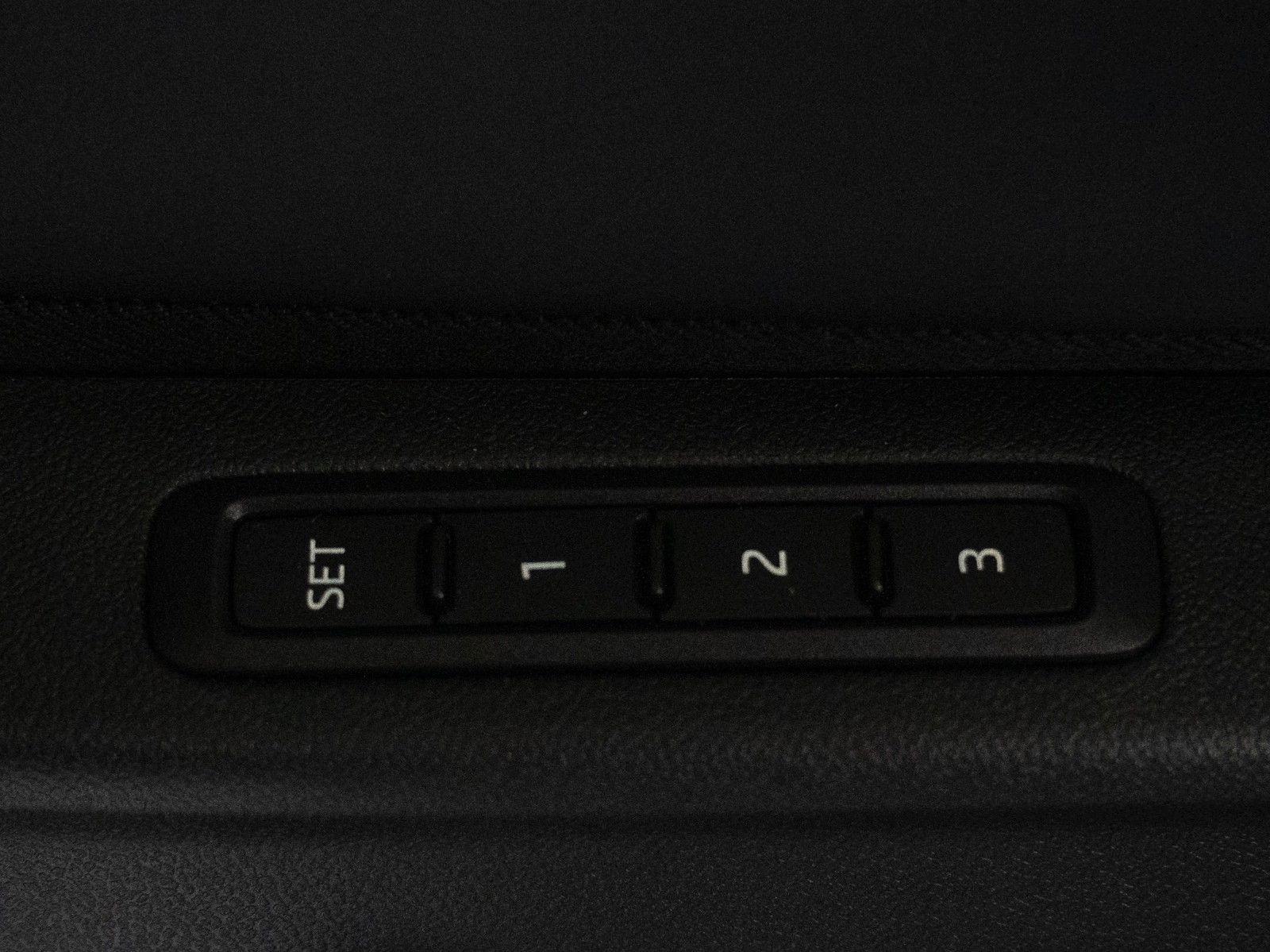 Fahrzeugabbildung SKODA Kodiaq RS 4x4 AUTOM./AHK/STANDHZG./SITZHZG./DAB