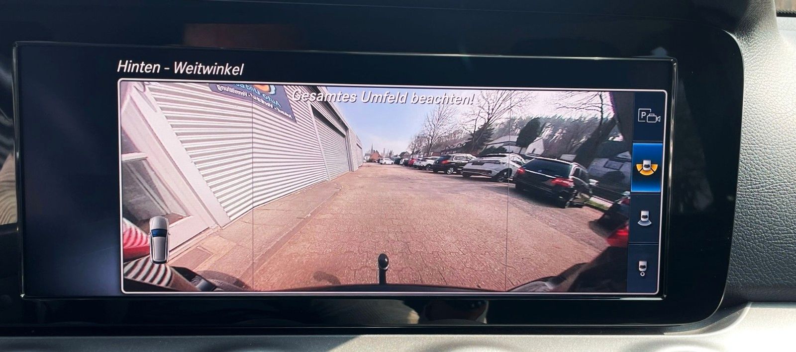 Fahrzeugabbildung Mercedes-Benz E 220T AUT. 4-MATIC NAVI CAM LED AHK 1.Hd