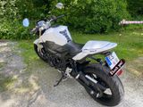 Suzuki GSR 750 mit Tieferlegung und MIVV Sportauspuff - MOTORRAD TIEFERLEGUNG