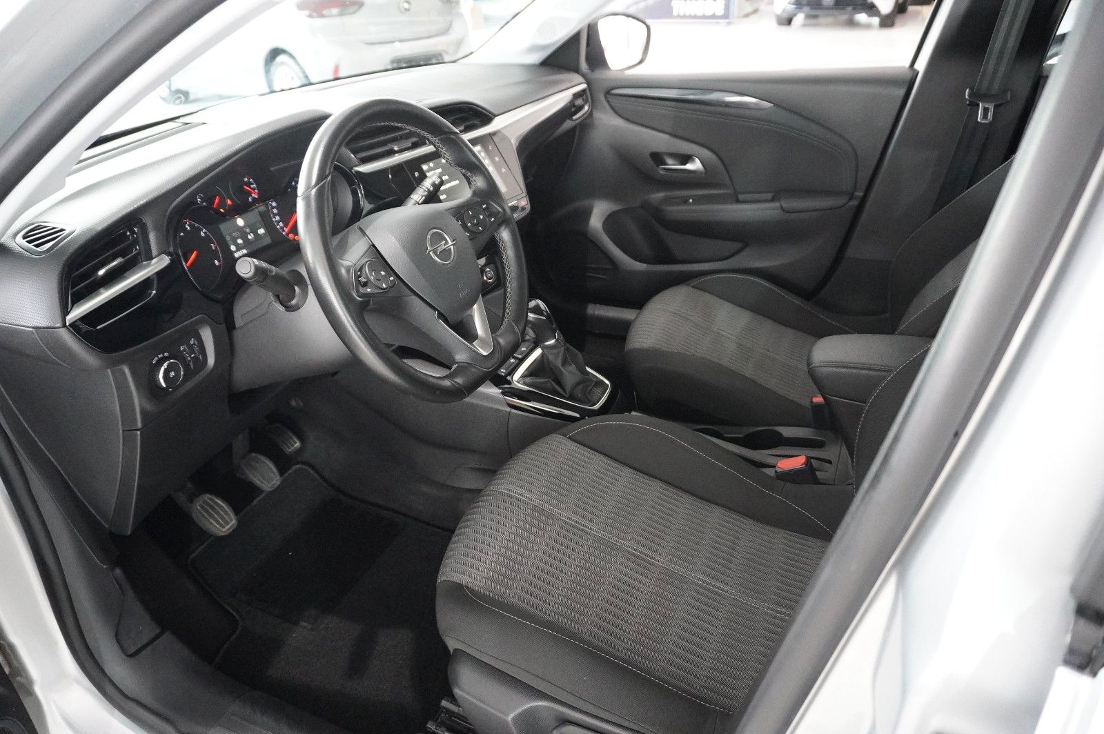 Fahrzeugabbildung Opel Corsa F 1.2 ELEGANCE NAVI/LED/TEMP./SPORT/DAB+