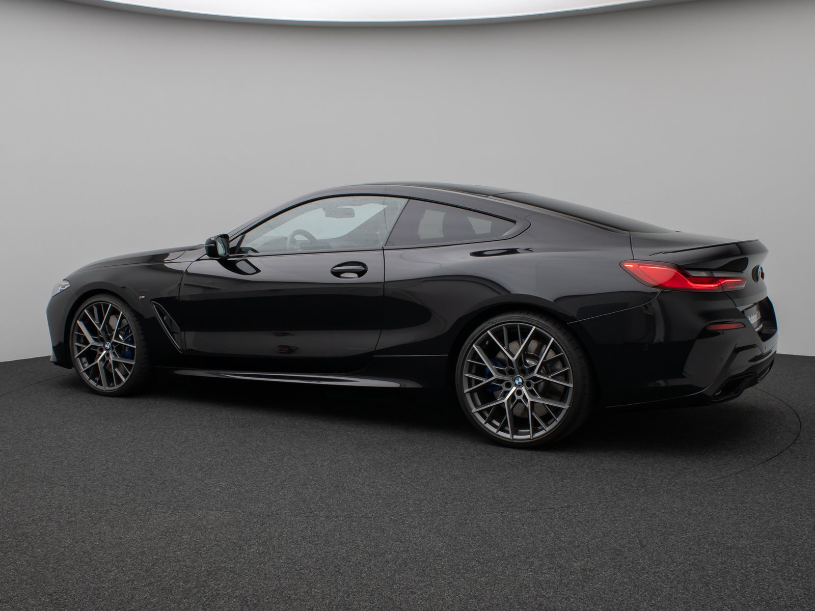 Fahrzeugabbildung BMW M850i xD Kamera HUD DAB H/K ACC SoftCl DisplKey