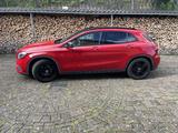 Mercedes-Benz GLA 250 4MATIC DCT - - rote Mercedes-Benz GLA-Klasse