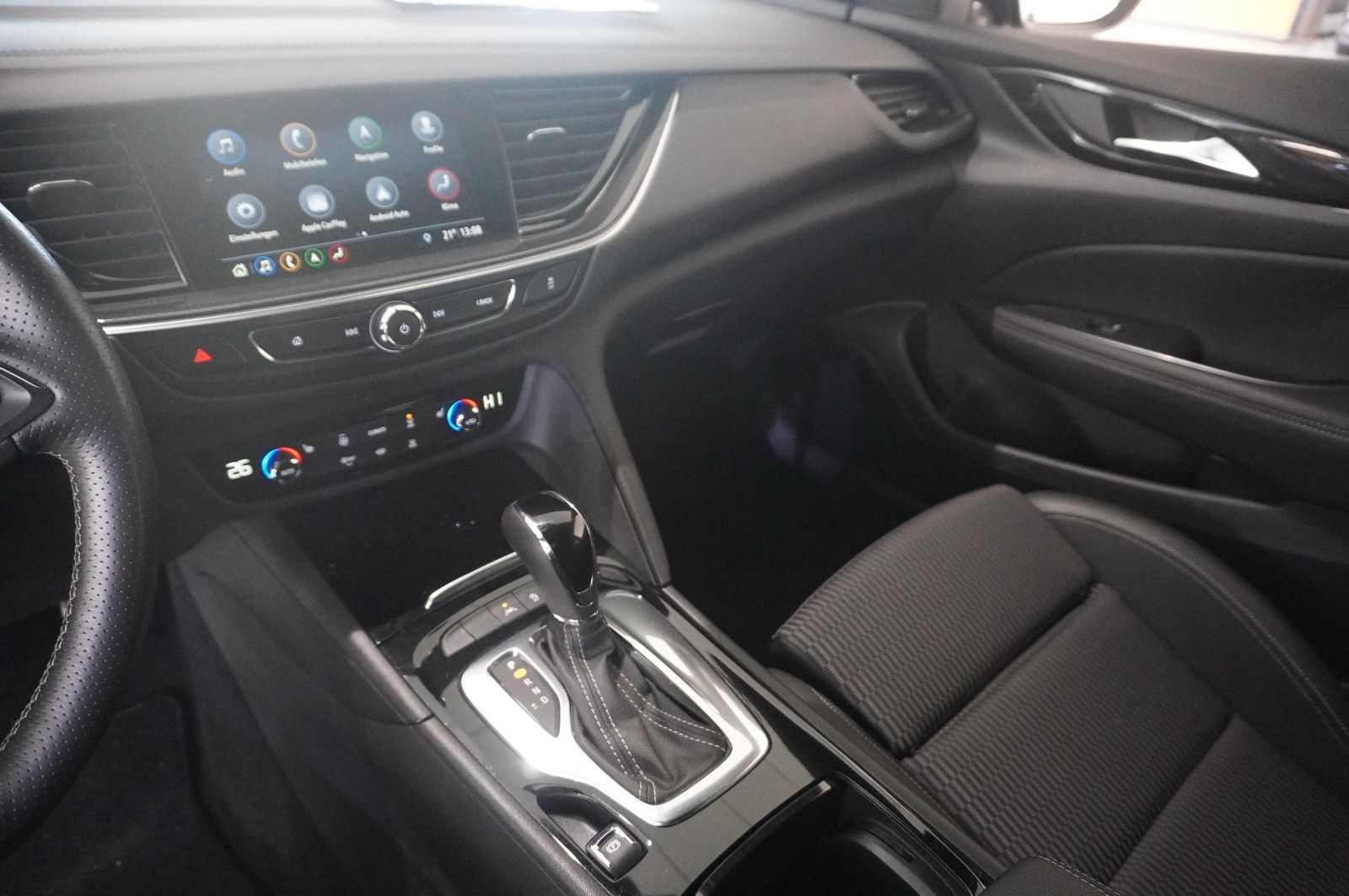 Fahrzeugabbildung Opel Insignia B ST 2.0D ELEGANVE NAVI/LED/KAMERA/OPC