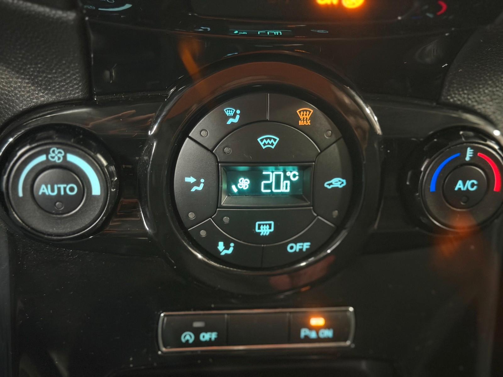 Ford Fiesta Titanium Berganfahrhilfe Winterpaket