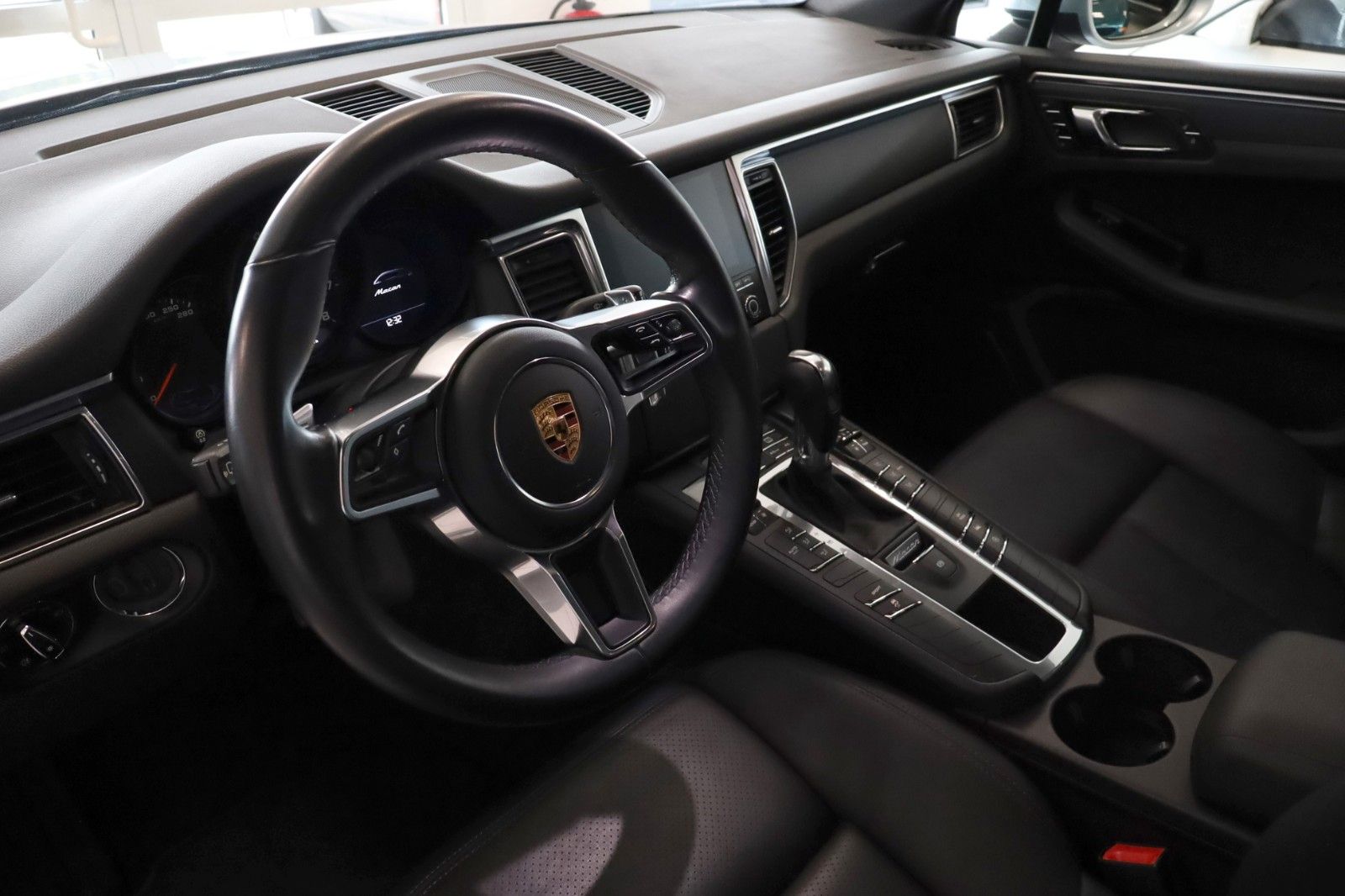 Fahrzeugabbildung Porsche Macan PDK Panorama, Xenon, Kamera