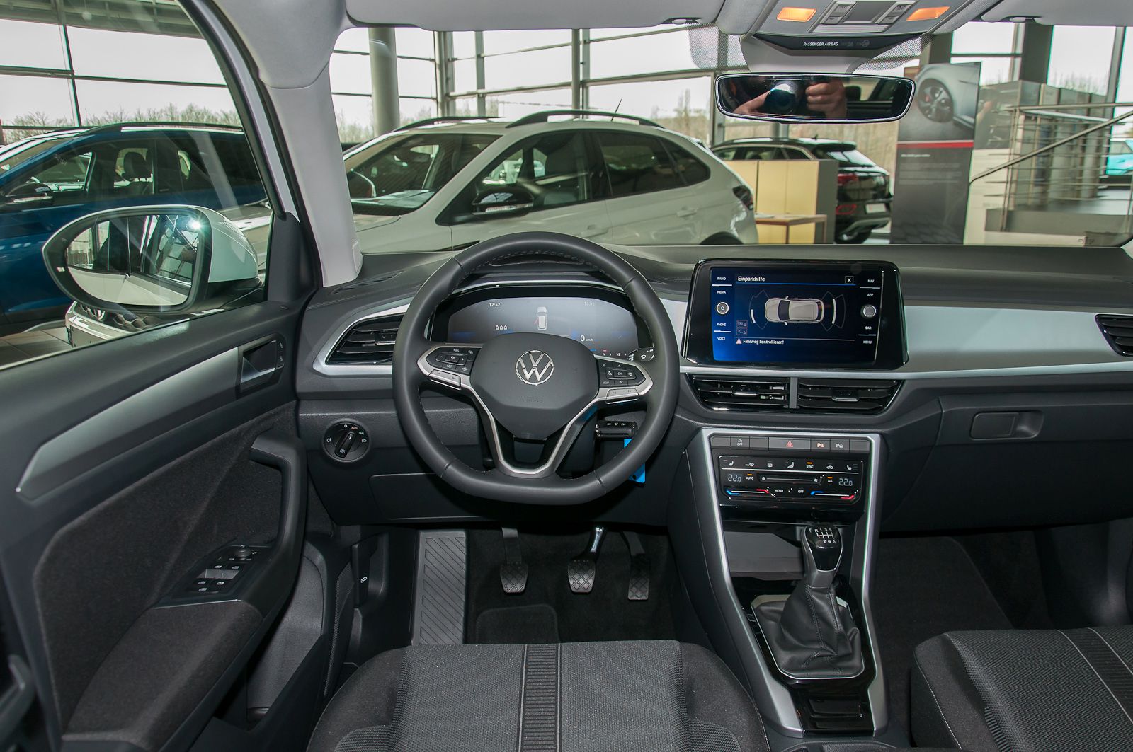 Fahrzeugabbildung Volkswagen T-Roc Life 1.0 l TSI OPF 110 PS 6-Gang