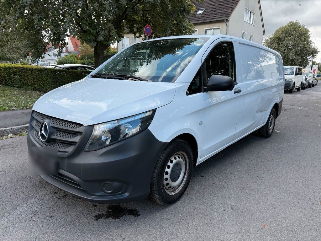 Image of Mercedes-Benz Vito