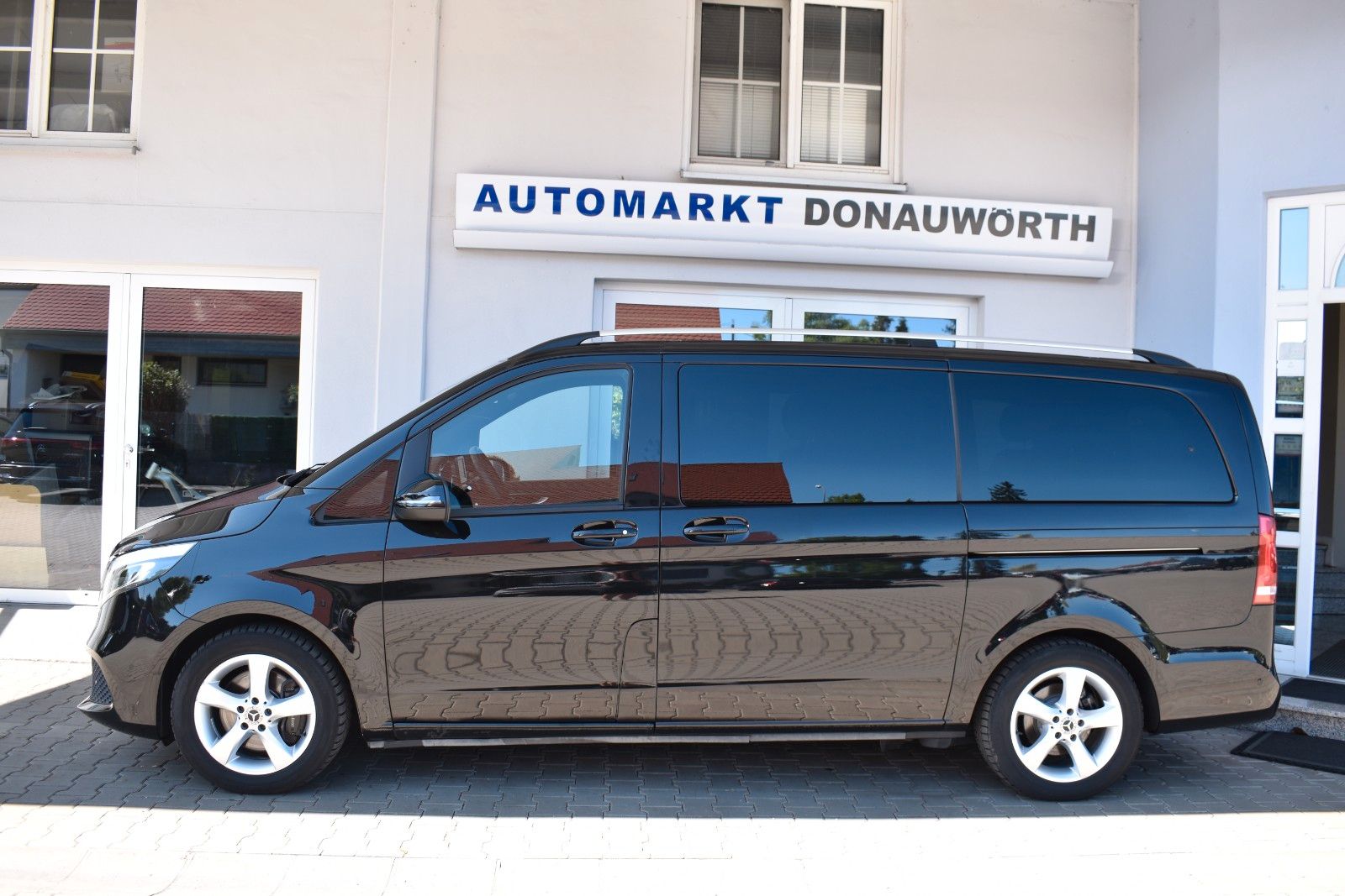 Mercedes-Benz V 220 d lang 9G-Tronic Camper-Edition imagem 3