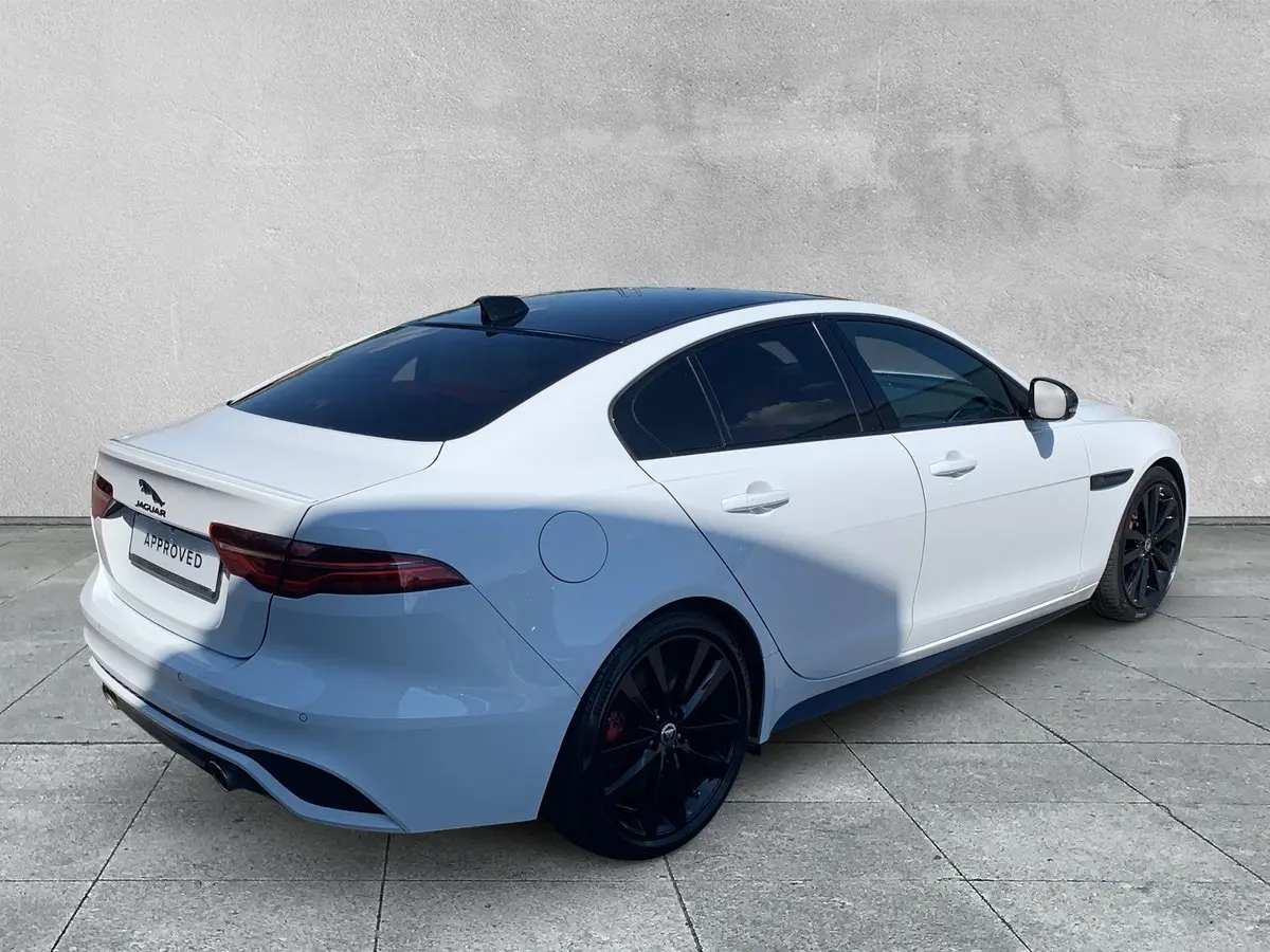 Jaguar Xe P250 R-DYNAMIC SE 19"LMF+ACC+LED+SHZG+DAB+EPH, миниатюра 2