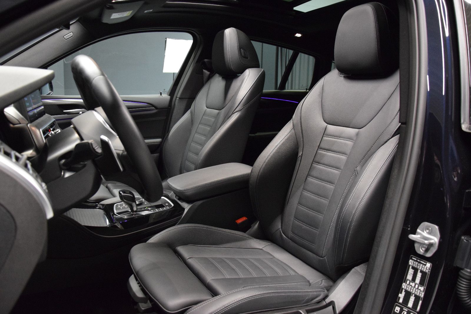 Fahrzeugabbildung BMW X4 xDrive 30 i M Sport ACC Pano Leder Laser ACC