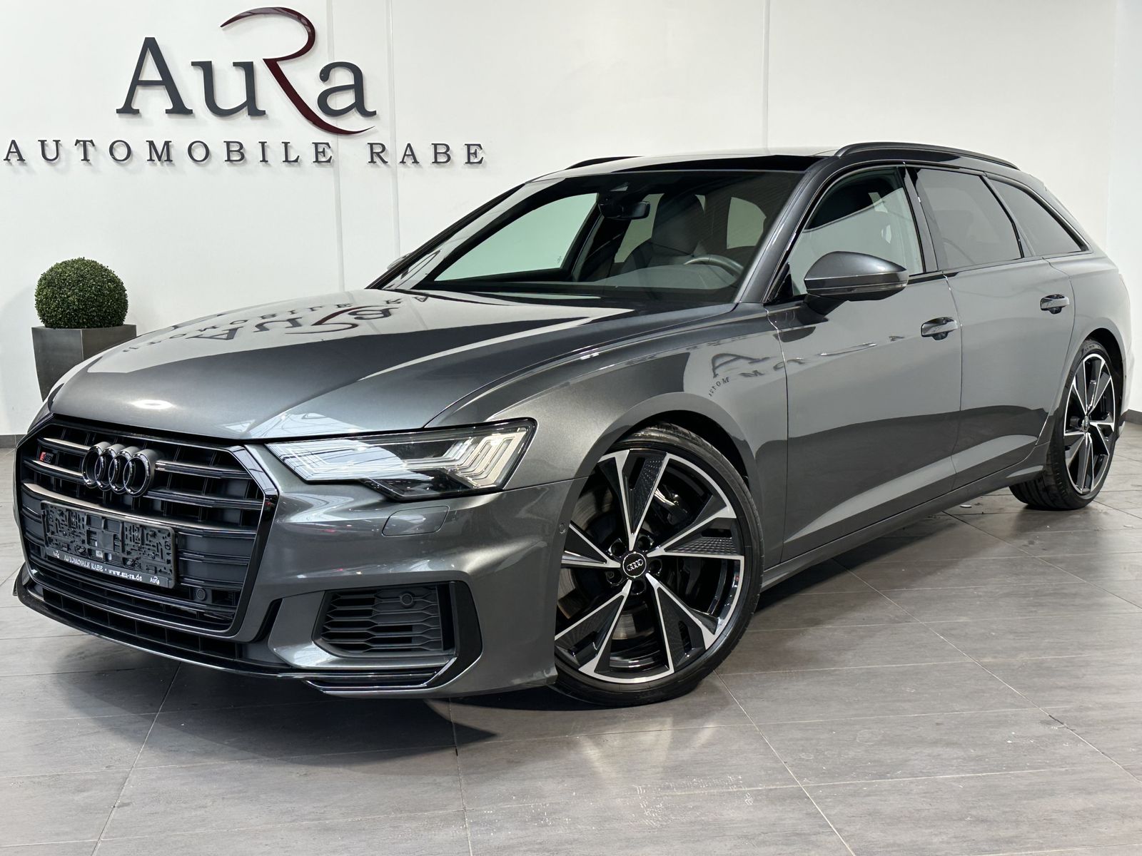 Fahrzeugabbildung Audi S6 Avant Black NAV+MATRIX+B&O+PANO+AHK+V-COCKPIT
