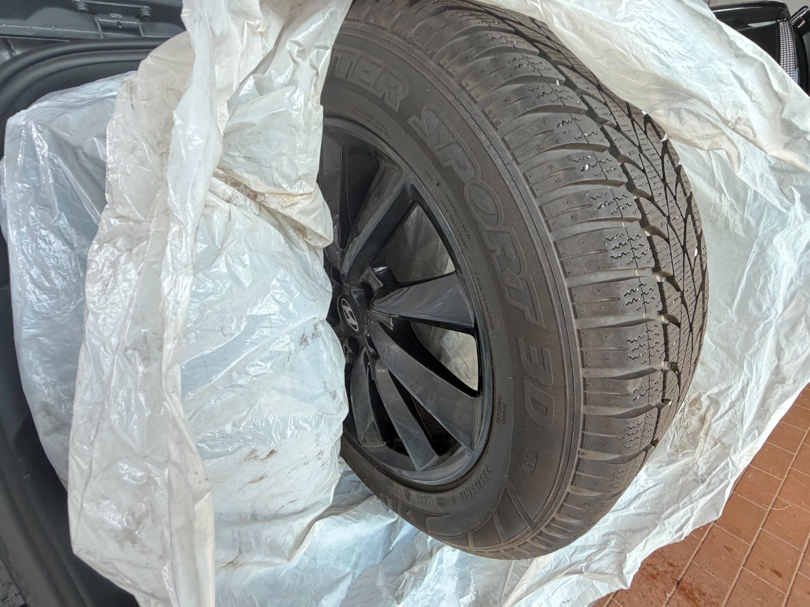 Fahrzeugabbildung Hyundai TUCSON 1.6 T-GDI 48V Blackline *8-fach*ACC*AHK*