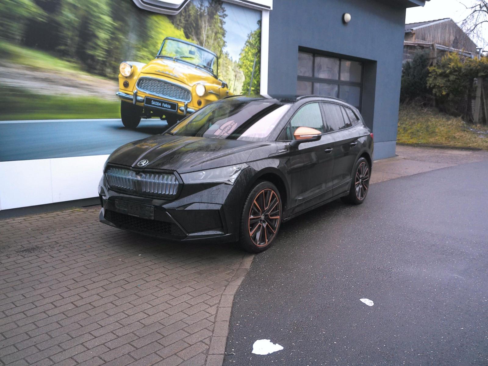 Skoda Enyaq 80X Founders Edition Suite Wärmepumpe AHK