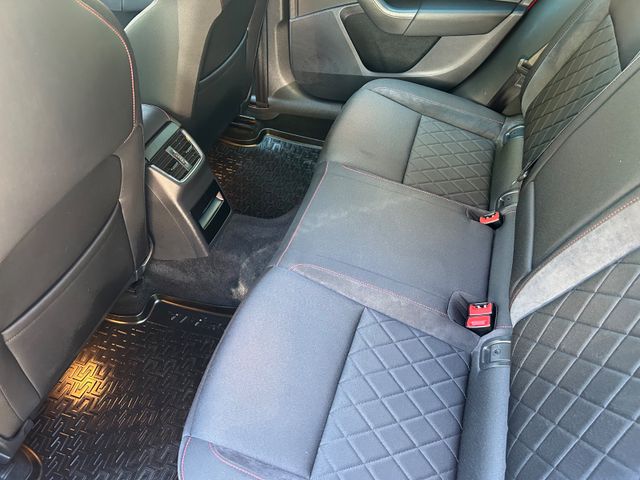 Fahrzeugabbildung Skoda Octavia Combi RS 245+CarPlay+LED+Dig.Cockpit+AHK