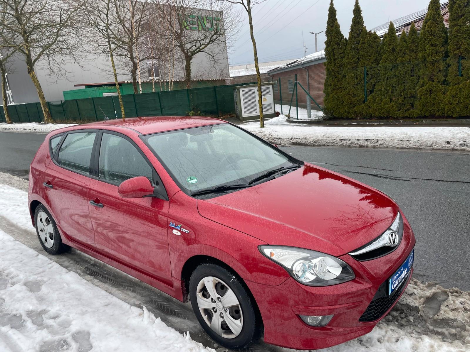 Hyundai i30 1.4 Scheckheft TÜV NEU