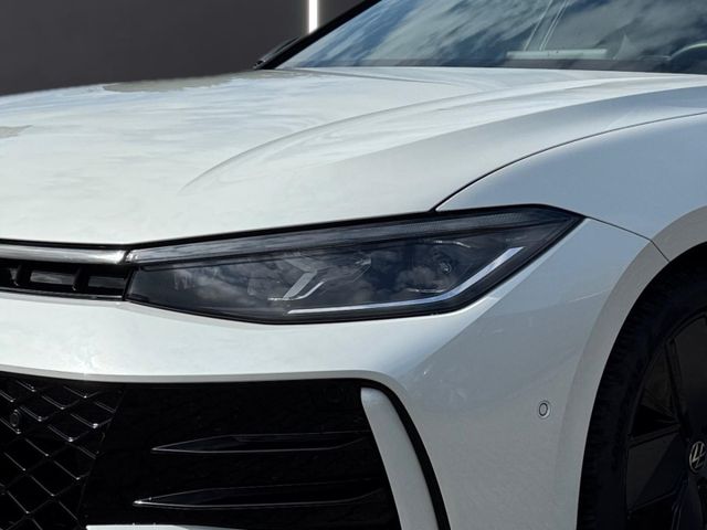 Passat Variant R-Line 2.0 TDI DSG neues Modell I