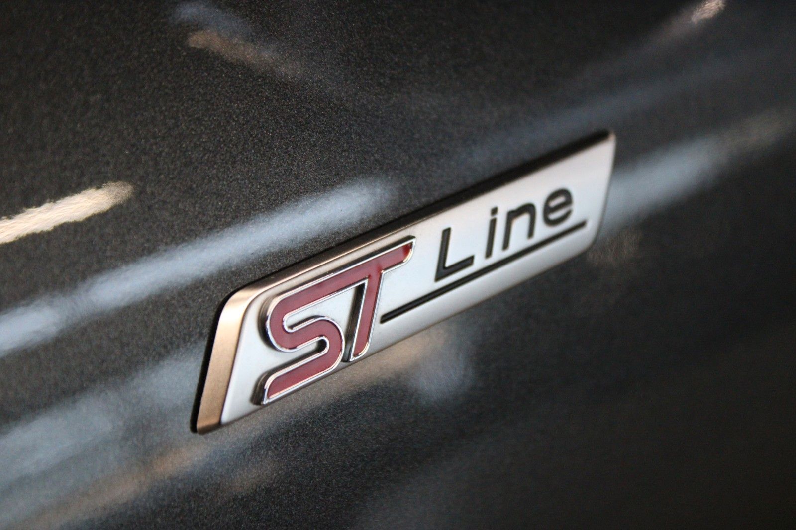 Fahrzeugabbildung Ford Kuga ST-Line X Automatik Facelift AHK Matrix LED