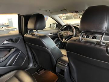 Mercedes-Benz GLA 180 *Kamera*PDC*Navi*Klima*Tempomat*