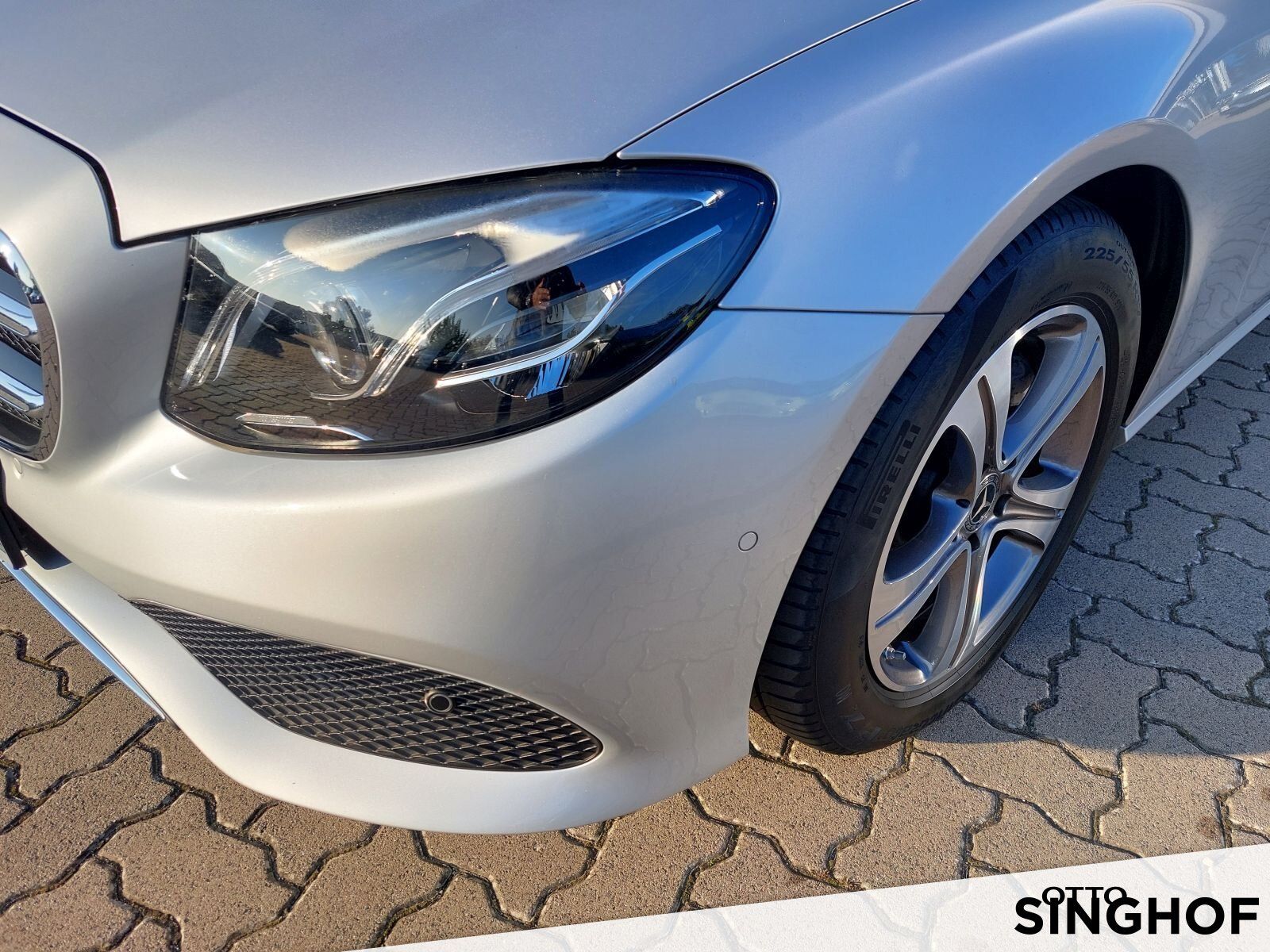 Fahrzeugabbildung Mercedes-Benz E 200 T Avantgarde 4Matic+dyn.LED+Rü Kam+TOTW+