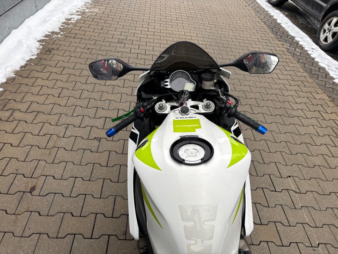 Fahrzeugabbildung Honda CBR 1000 RR wenig KM