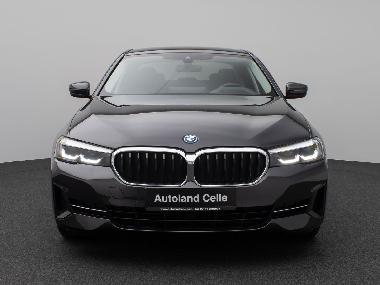 Fahrzeugabbildung BMW 530e HUD DAB HiFi CockPitPro PDC Komfort Alarm
