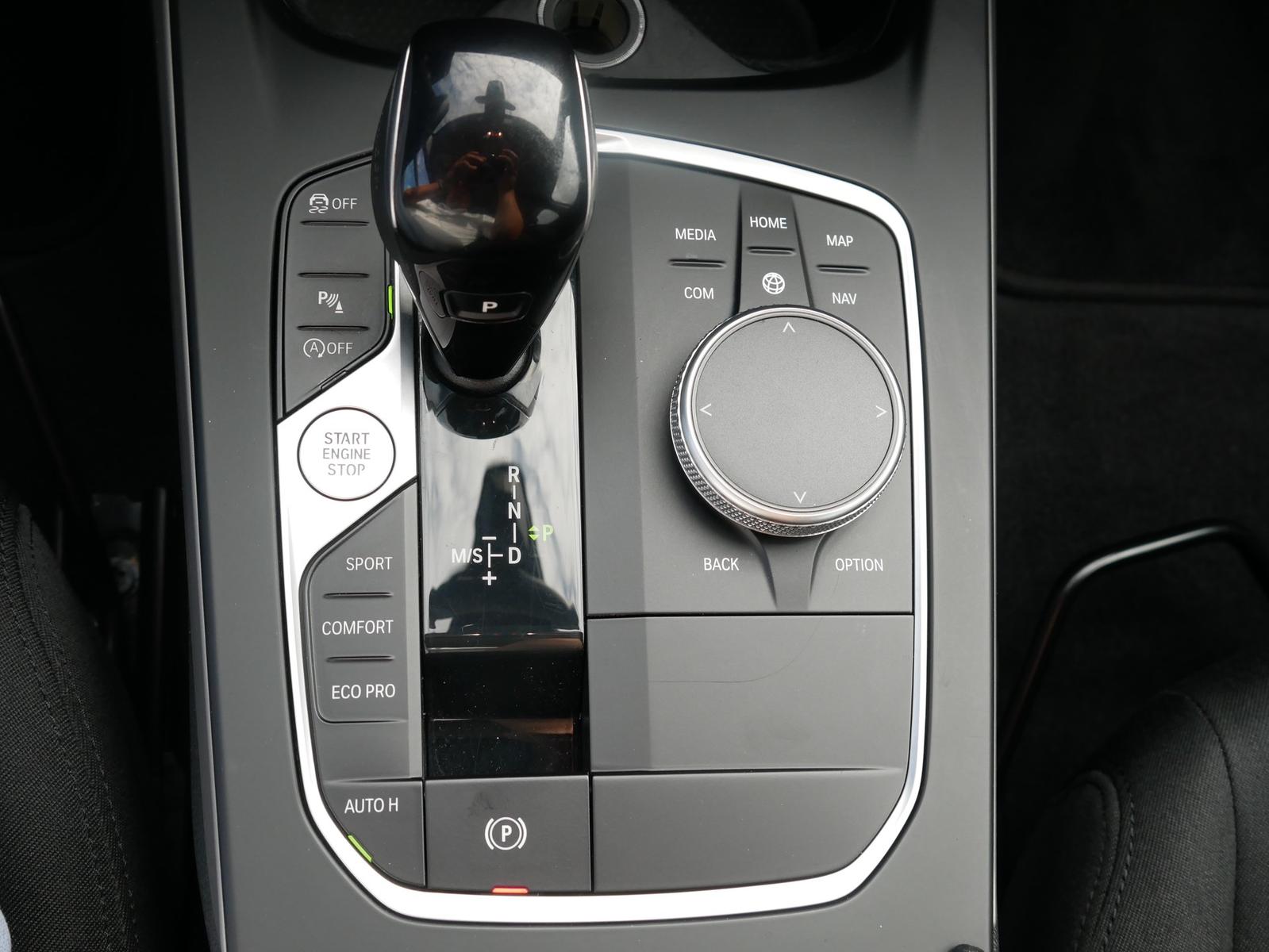 BMW 118 i Advantage Virtual Cockpit el. Heckklappe, миниатюра 21