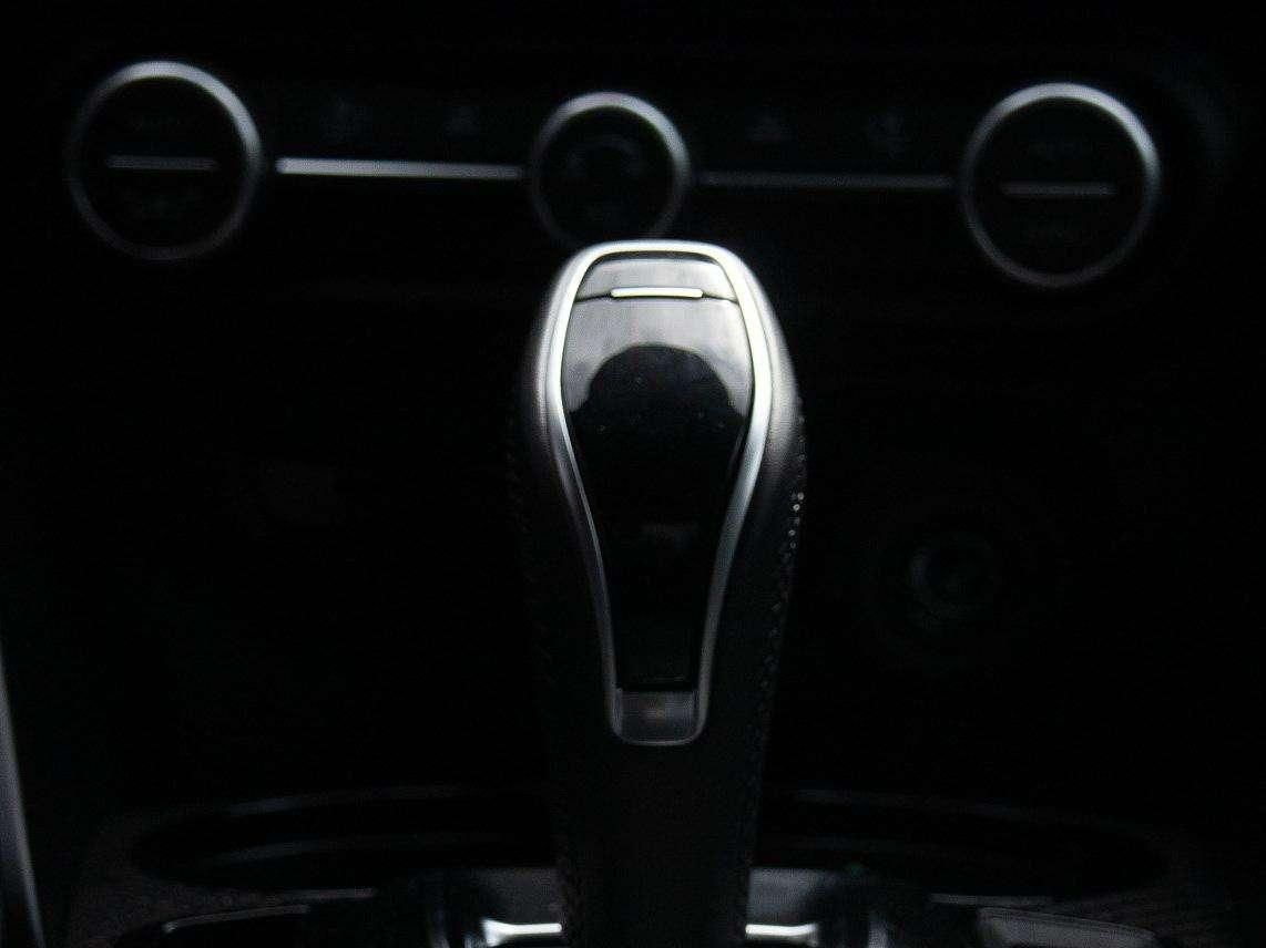 Fahrzeugabbildung Alfa Romeo Giulia Quadrifoglio 2,9l V6 vom AR Vertagshändle