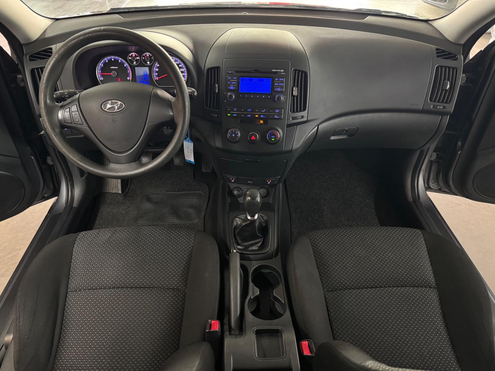 Hyundai i30 2012 — photo 15
