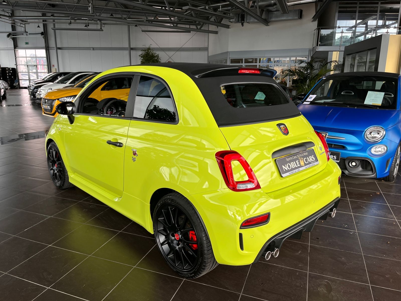 Fahrzeugabbildung Abarth 595 Competizione NAVI Xenon ALU