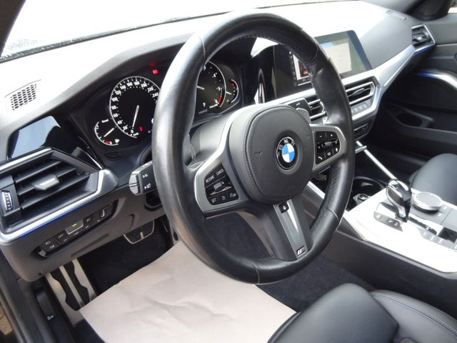 Fahrzeugabbildung BMW 320d xDrive M Sport/1.Hd/Laser/190PS/Navi/Leder