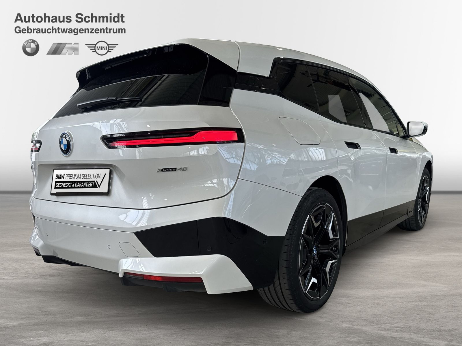 BMW iX xDrive40 Sportpaket HK HiFi DAB Pano.Dach foto 5