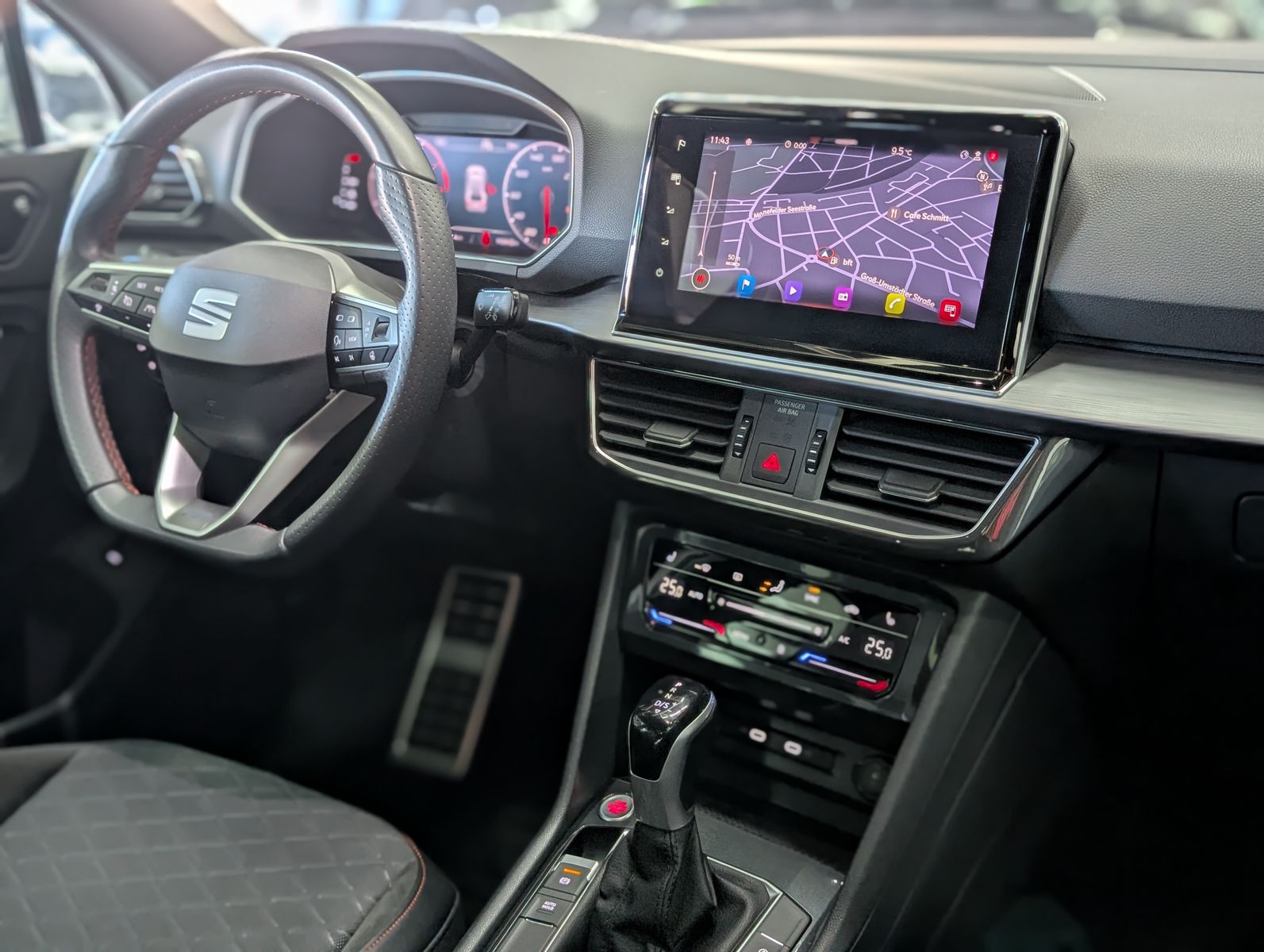 Fahrzeugabbildung SEAT Tarraco FR AHK PANO ACC VIRT APP MEMO BEATS StHz