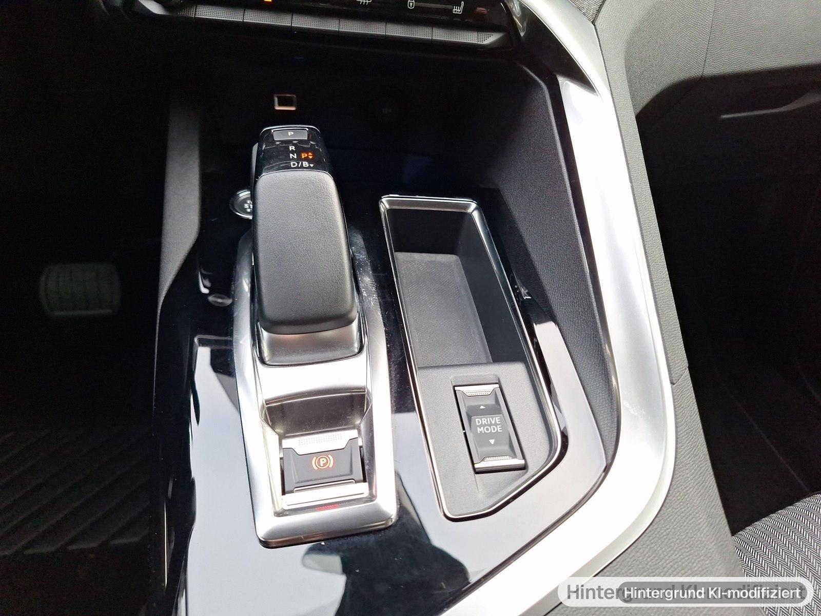 Peugeot 3008 Allure Pack Hybrid225 360°,Navi,Tot-Winkel