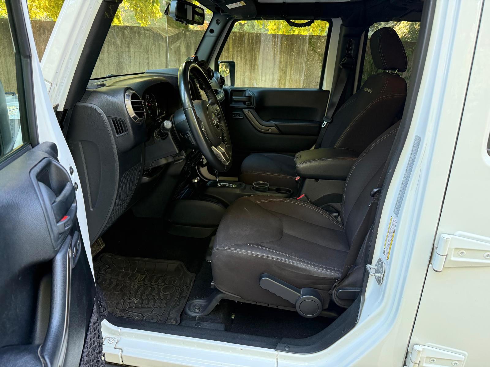 Jeep Wrangler Unlimited Sport 3.6 V6 284ch - 1 ère main - Carnet entretien - Toit ouvrant - Sièges chauffants