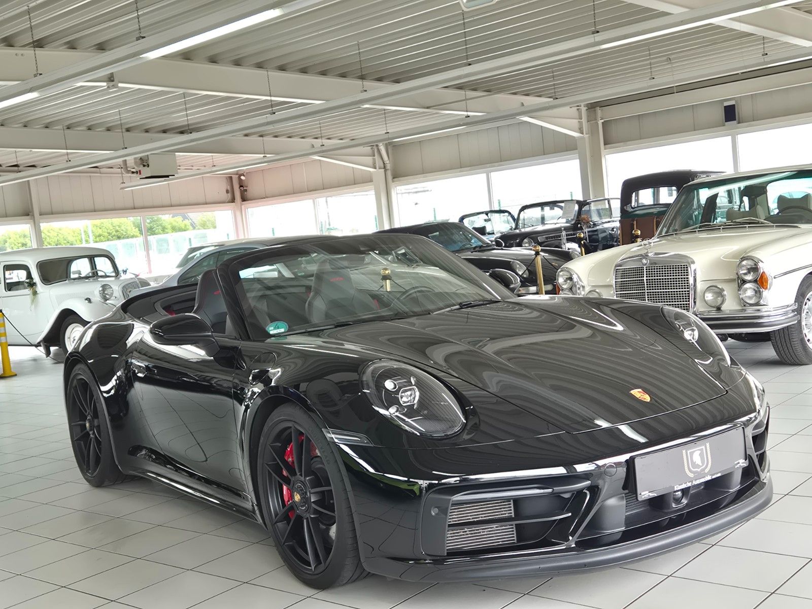 PORSCHE 992 Carrera GTS/Erstbesitz/Approved 28/Neuzust.