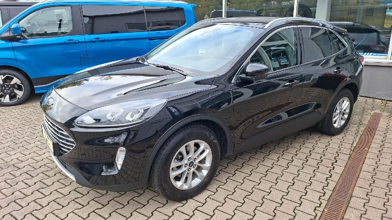 Ford Kuga Plug-In Hybrid Titanium imagem 3