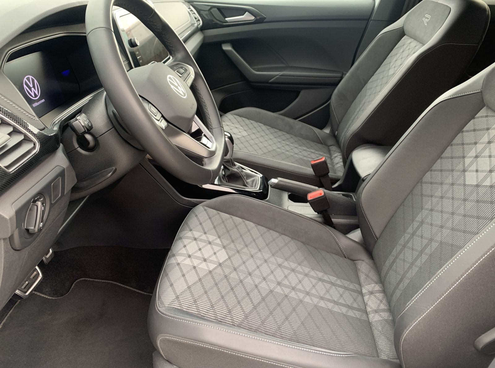 Fahrzeugabbildung Volkswagen T-Cross 1.5 TSI*R-Line*IQ.LIGHT*AHK*Cam*Digital*
