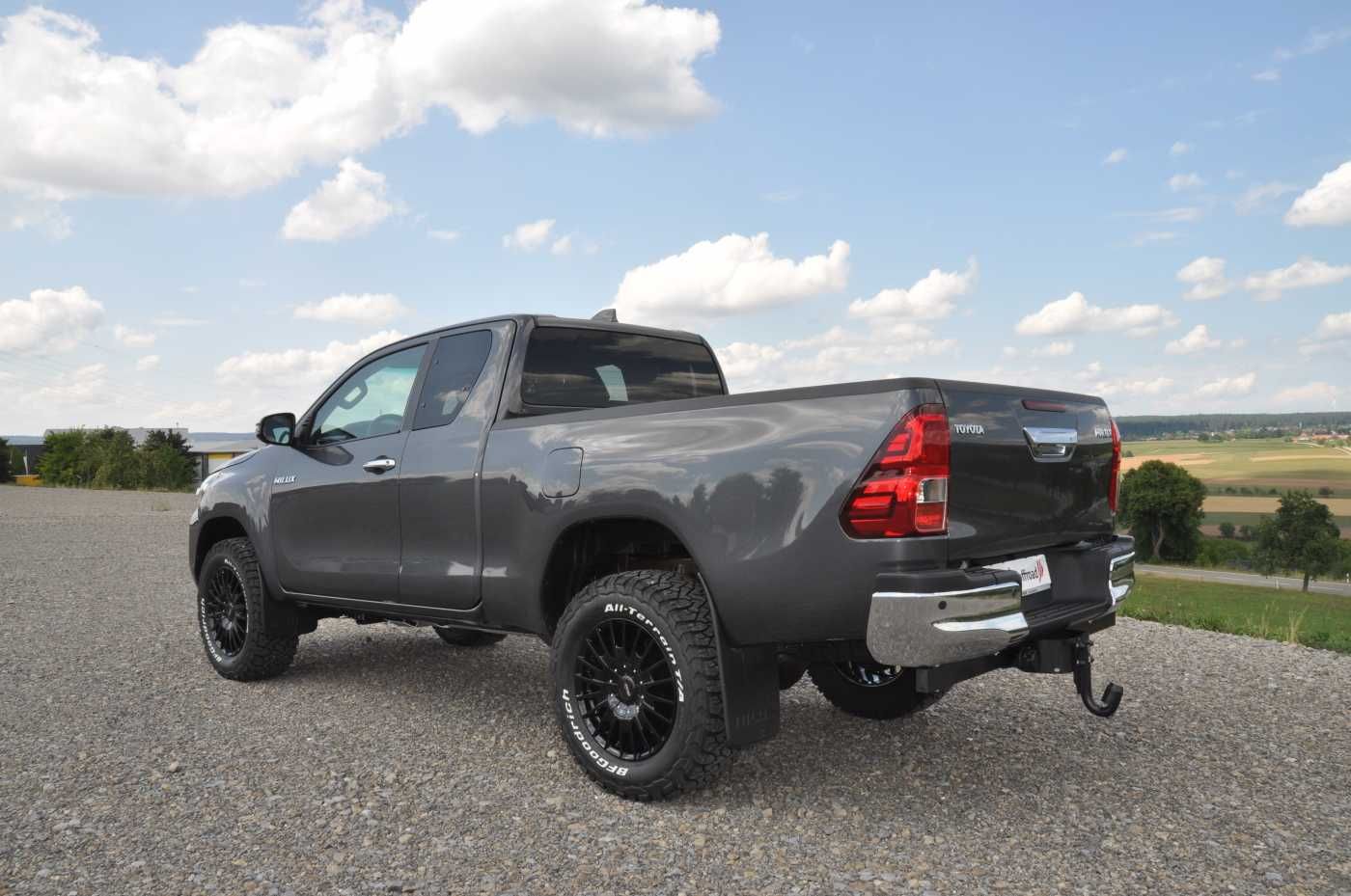 Toyota Hilux ExtraCab Nestle Offroad AHK*Rostschutz imagem 3
