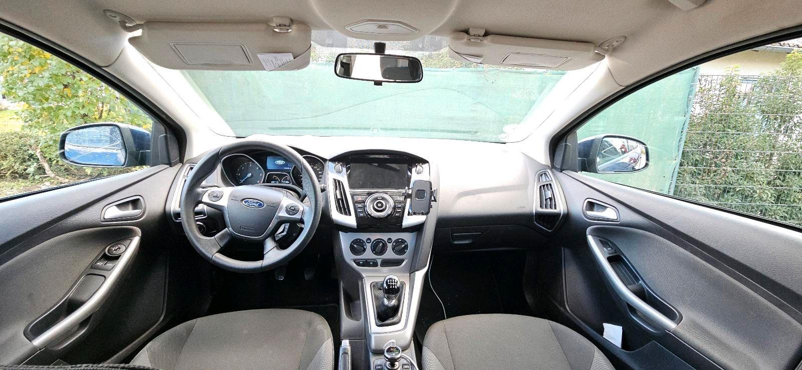 Ford Focus 2012 — photo 6