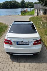 Mercedes-Benz E 63 AMG AMG * Pano * Keyless * Cam - Mercedes-Benz E 63 AMG von privat