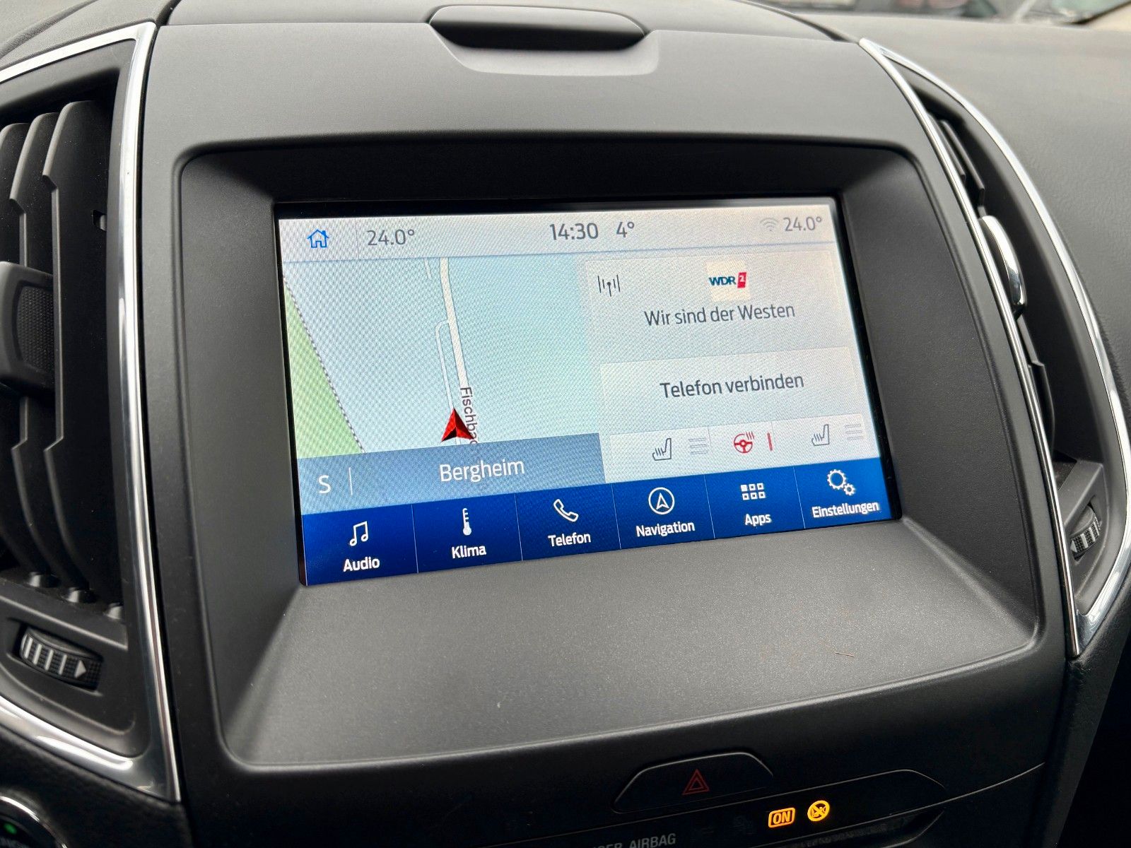 Fahrzeugabbildung Ford S-MAX 2.0 TITANIUM Aut. Navi LED 7-SITZER SPORTS