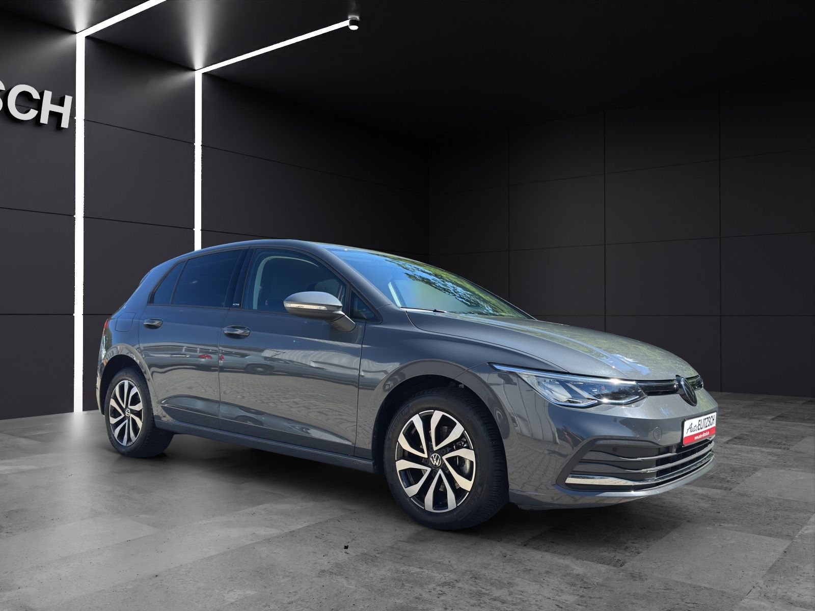 Fahrzeugabbildung Volkswagen Golf VIII Active TDI DSG LED ACC SHZ PDC NAVI AM