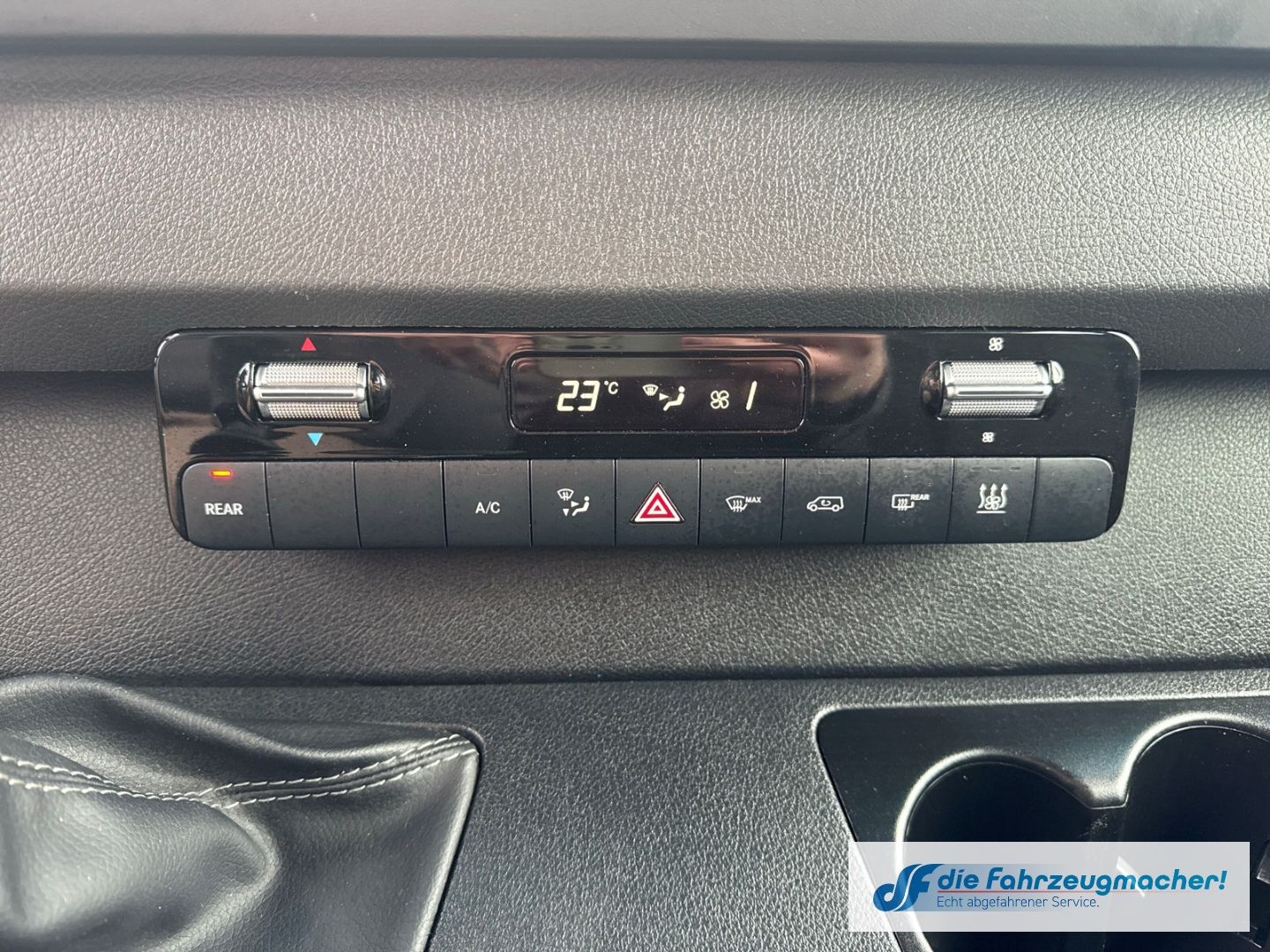 Fahrzeugabbildung Mercedes-Benz Sprinter III Tourer RWD AWD 311 CDI L2 DAB Tel.