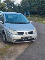 Renault Scenic Authentique 1.6 16V Authentique - Renault Scenic Authentique mit Benzin-Antrieb